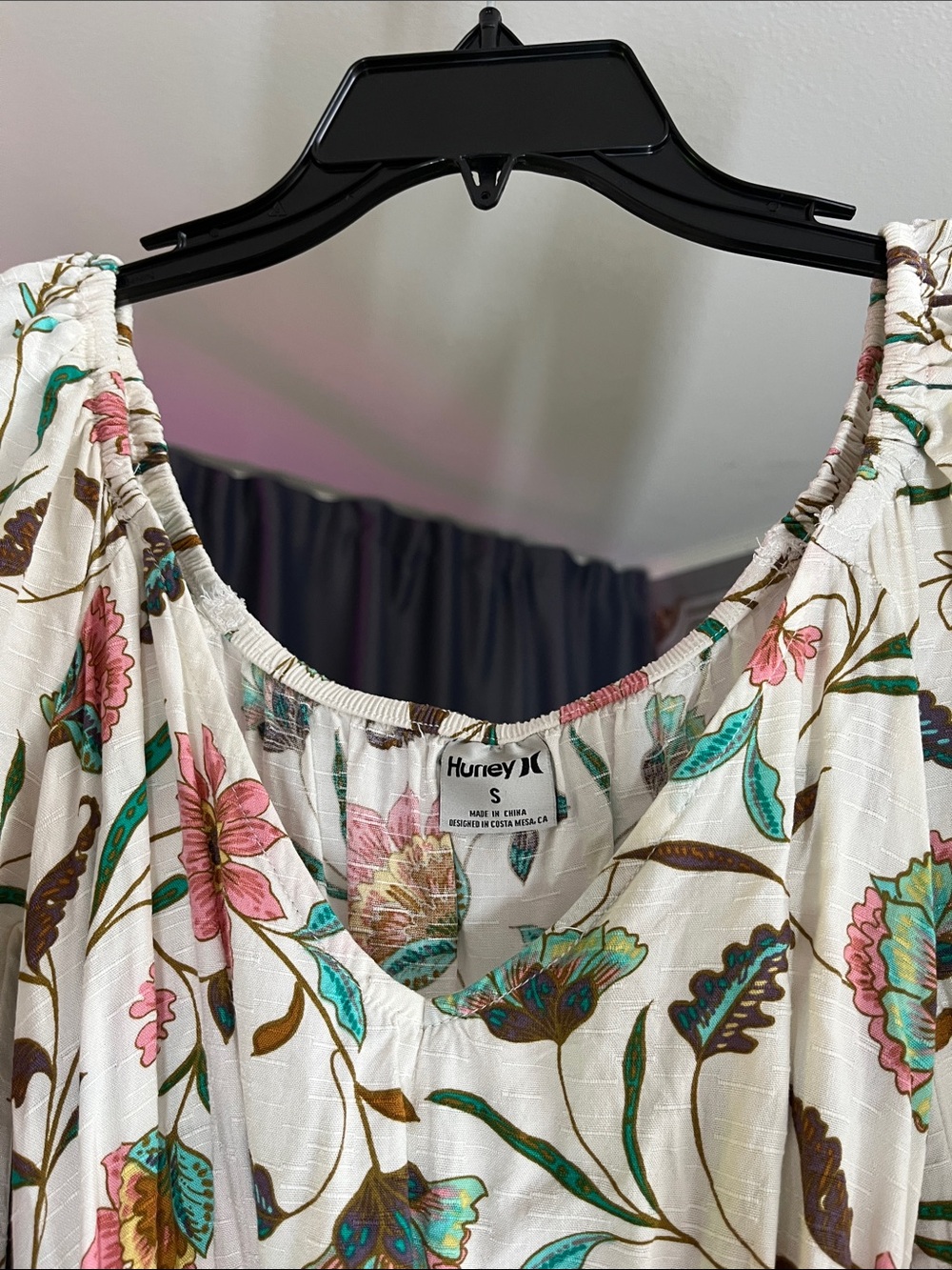 Hurley White Floral Tie-Waist Dress with Puff Sleeves - Picture 5 of 15